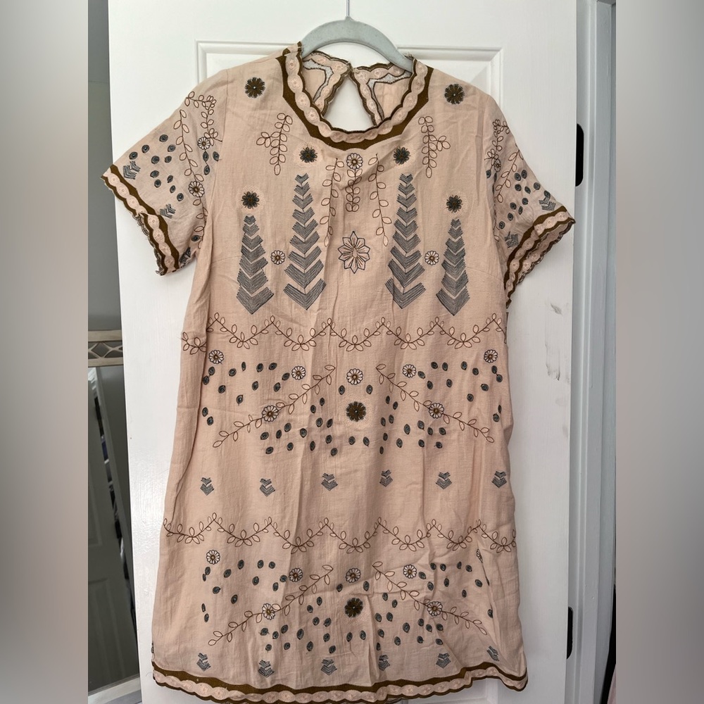 Sadie & Sage embroidered dress - new with tags